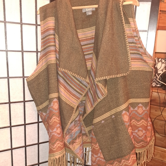 Tribal Poncho/Vest With Pockets - Picture 8 of 11